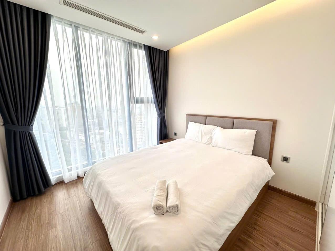 Luxury Apartment In Vinhomes Metropolis 河内 外观 照片