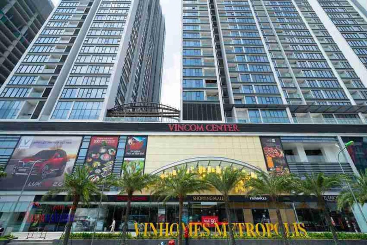 Luxury Apartment In Vinhomes Metropolis 河内 外观 照片