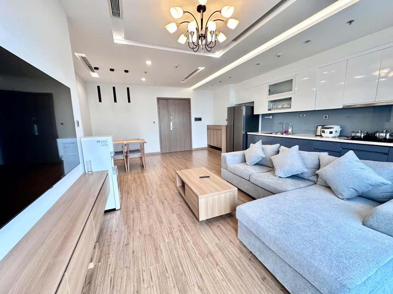 Luxury Apartment In Vinhomes Metropolis 河内 外观 照片