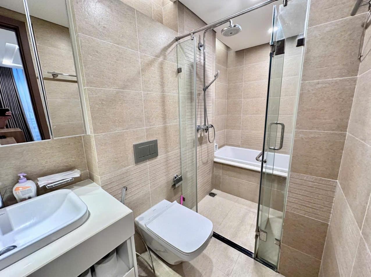 Luxury Apartment In Vinhomes Metropolis 河内 外观 照片