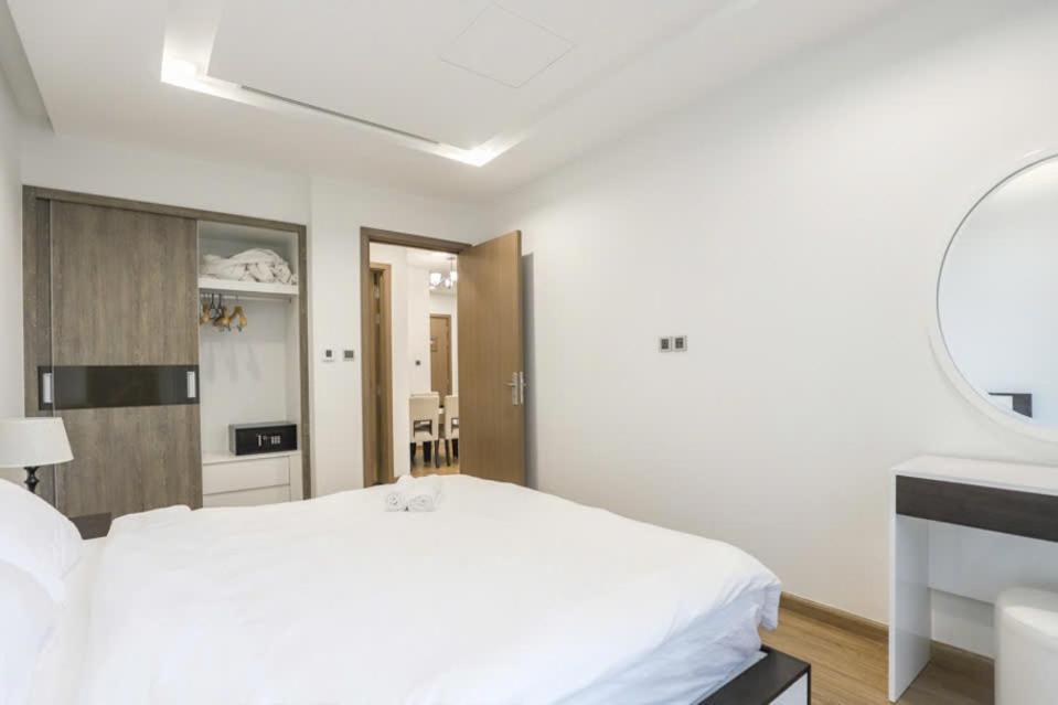 Luxury Apartment In Vinhomes Metropolis 河内 外观 照片