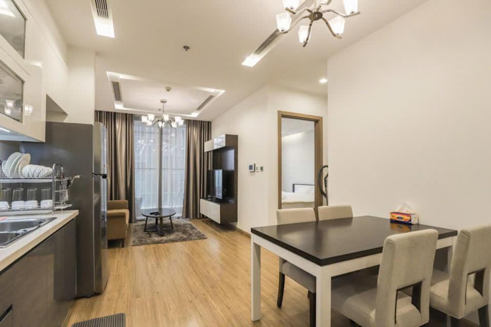 Luxury Apartment In Vinhomes Metropolis 河内 外观 照片