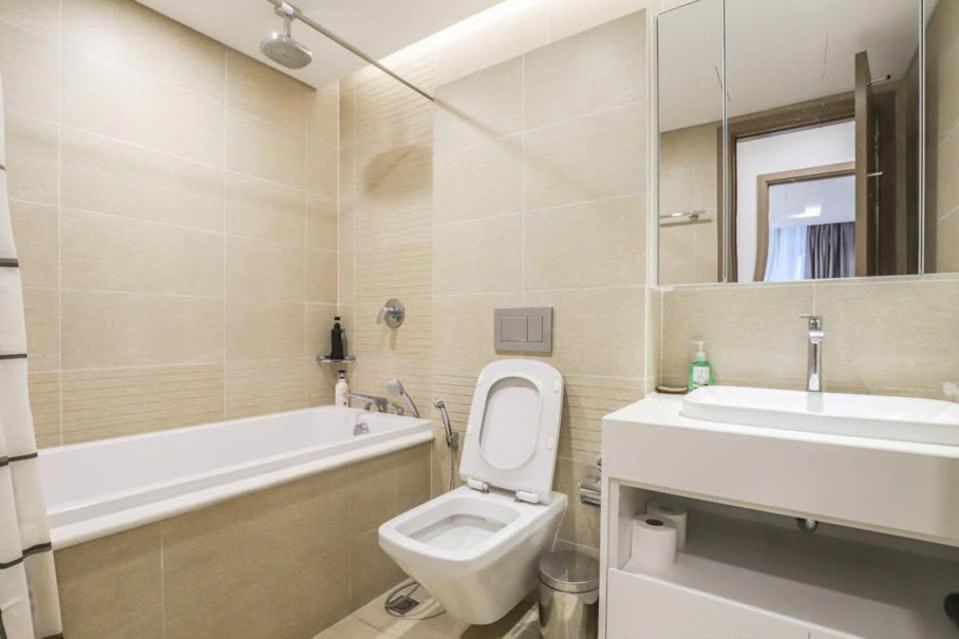 Luxury Apartment In Vinhomes Metropolis 河内 外观 照片